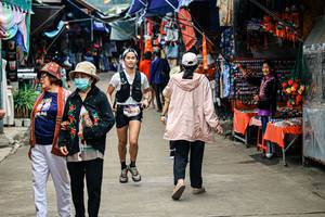 BIB: 
                            <button type="button" onclick="openModal(25385105)" class="btn btn-primary btn-sm float-right btn-popup" data-toggle="modal" data-target=".modal-high-quality">
                        <i class="fas fa-shopping-cart"></i> Add to Cart
                    </button>
                                            <button type="button" onclick="isThisMe(25385105, true)" class="btn btn-success btn-sm float-right btn-popup btn-isme hidden" data-toggle="tooltip" data-placement="bottom" title="นี่คือรูปของคุณใช่ไหม คลิกที่นี่เพื่อเอาเข้าอัลบั้ม">
                        <i class="fas fa-plus"></i> Add to album
                    </button>
                    <button type="button" onclick="isThisMe(25385105, false)" class="btn btn-warning btn-sm float-right btn-popup btn-isnotme hidden">
                        <i class="fas fa-ban"></i> Remove from album
                    </button>